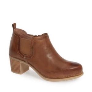 Dansko Harlene ankle booties